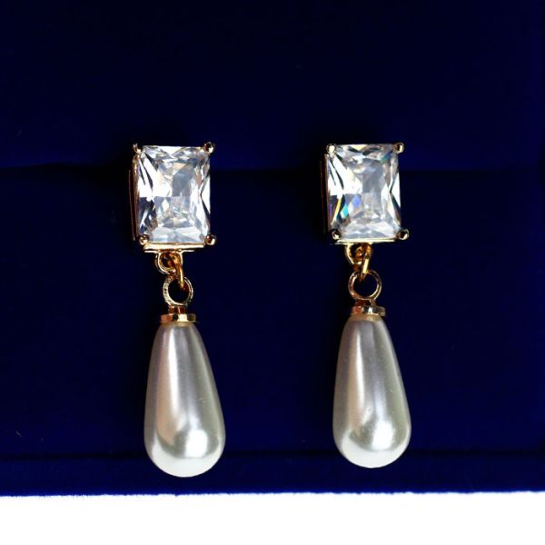 Jewelry earrings LARMES