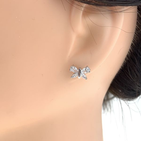 Diamond cut crystal earrings